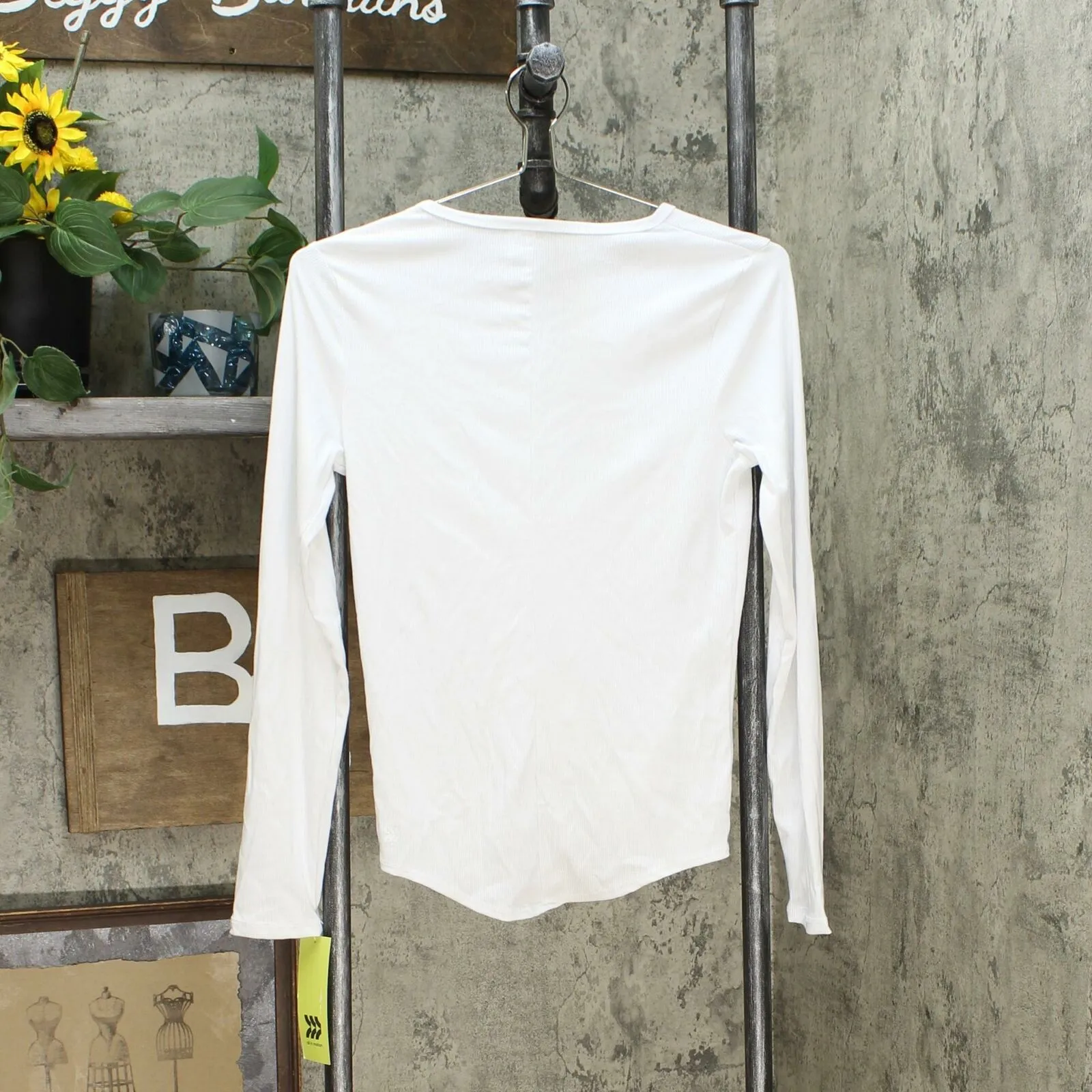 All In Motion Women's Long Sleeve Twist-Front Active T-Shirt