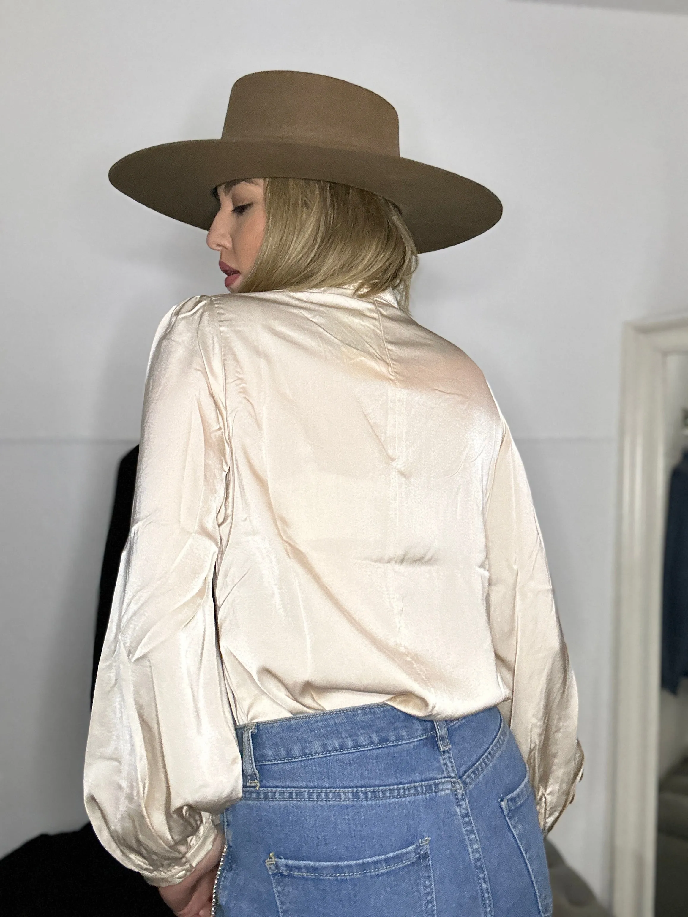 Analucia Satin Ivory Top