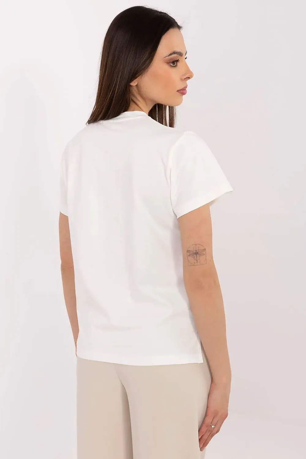 Light and comfortable women's t-shirt