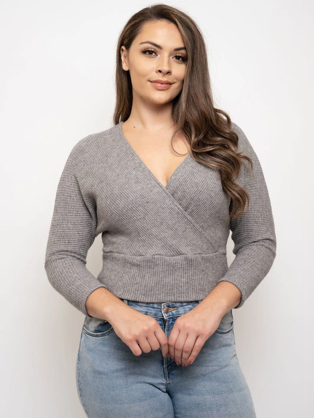 PLUS SIZE LONG SLEEVE V-NECK TOP