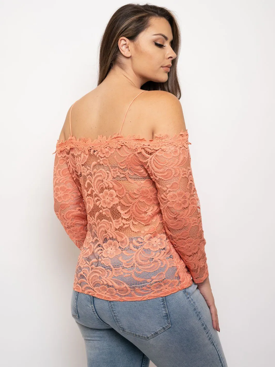 PLUS SIZE OFF SHOULDER LACE TOP