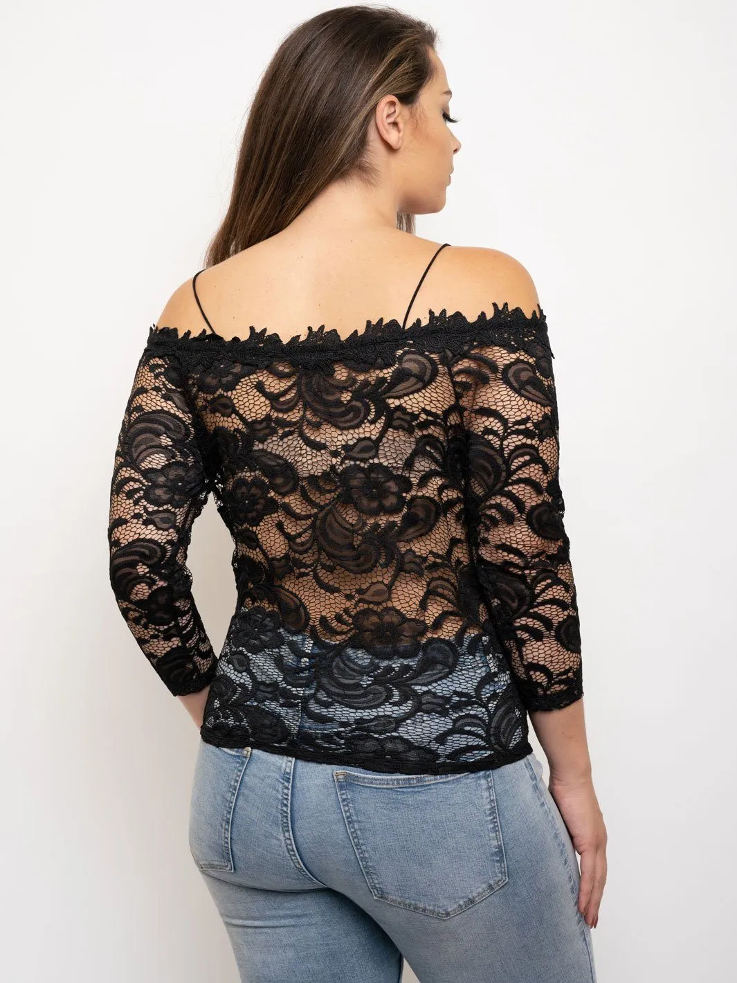 PLUS SIZE OFF SHOULDER LACE TOP
