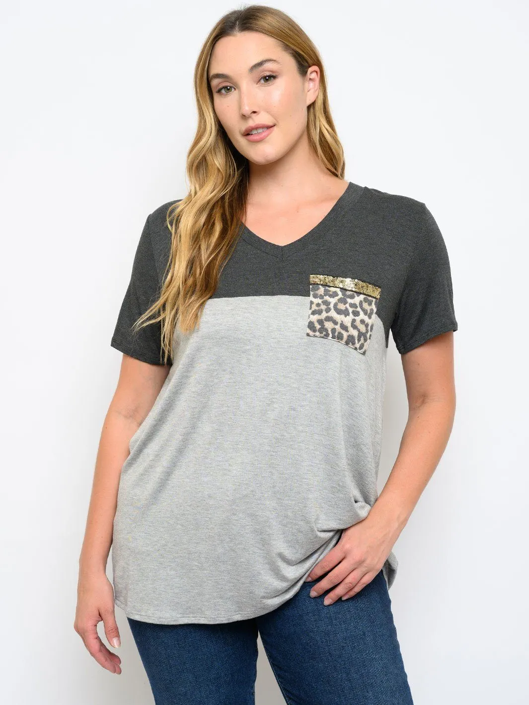 PLUS SIZE SHORT SLEEVE TUNIC FRONT POCKET TOP