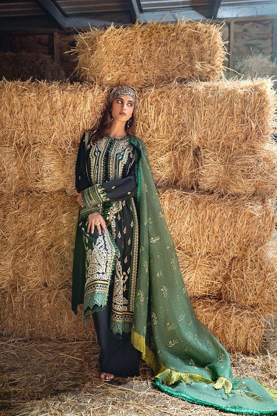 SOBIA NAZIR | AUTUMN/WINTER 2022 | AW22-2A