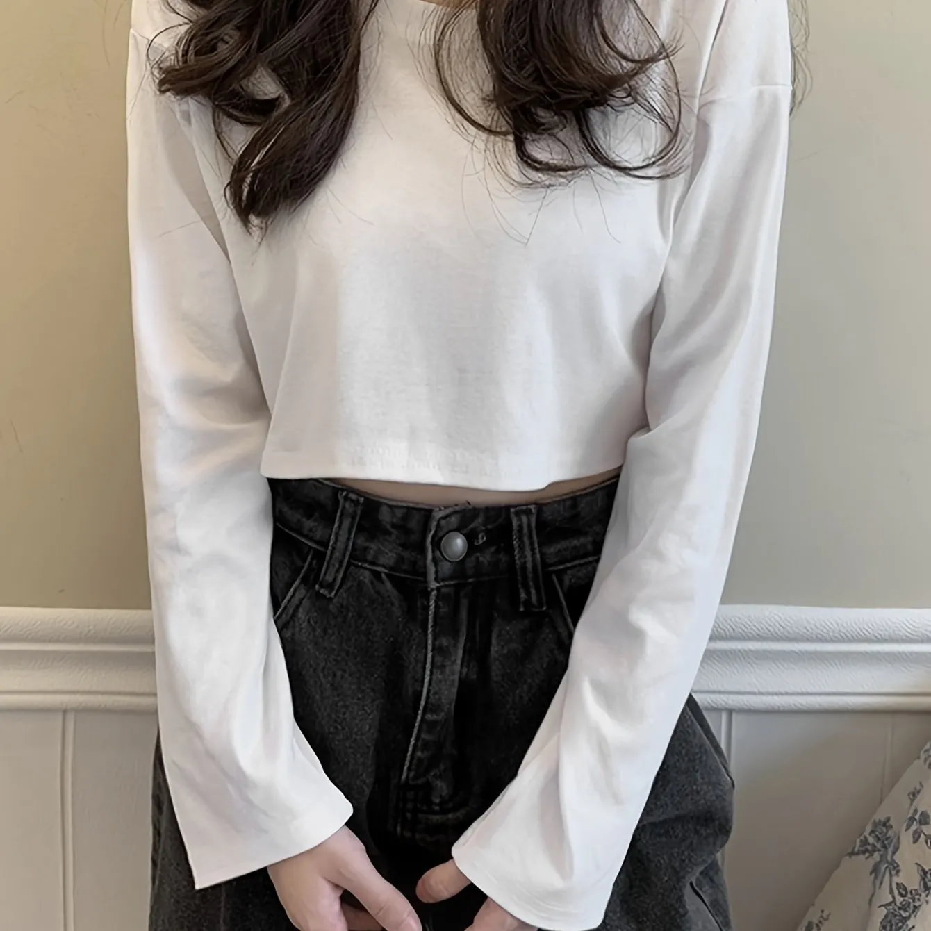 Solid Color Crew Neck Crop T-Shirt, Casual Long Sleeve T-Shirt For Spring & Fall, Women's Clothing