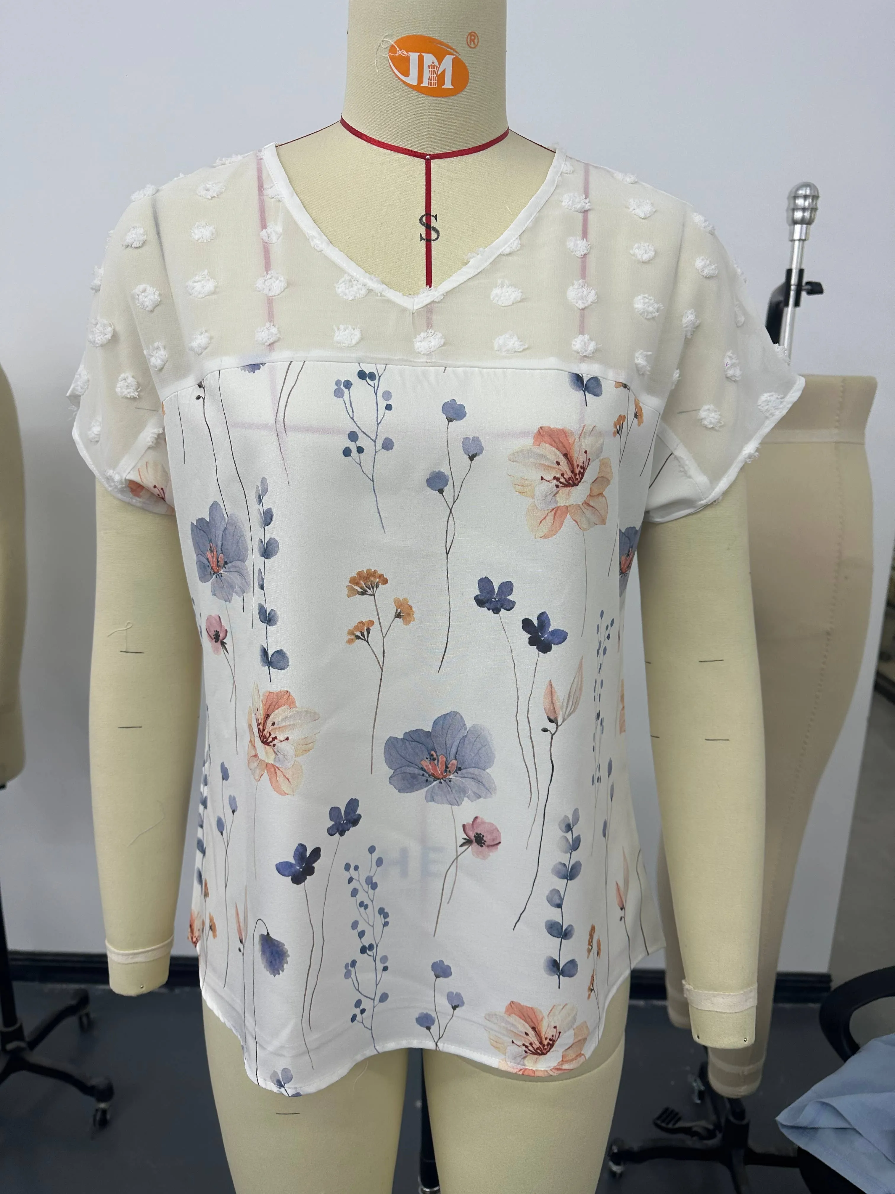 V-NECK PRINTED LACE PATCHWORK SHORT-SLEEVED TOP