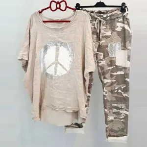 Women's 2-Piece Camouflage T-Shirt and Pants Set