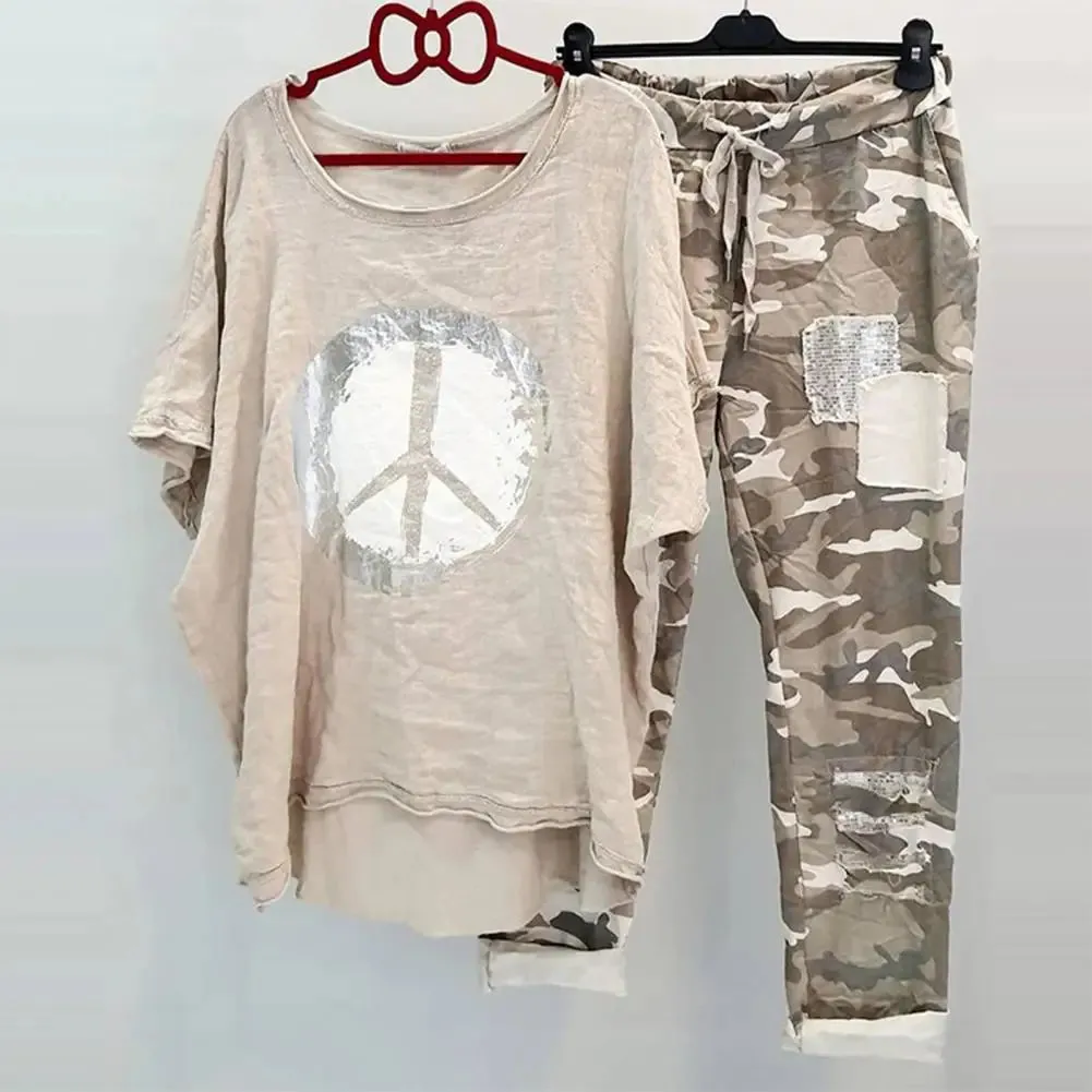 Women's 2-Piece Camouflage T-Shirt and Pants Set