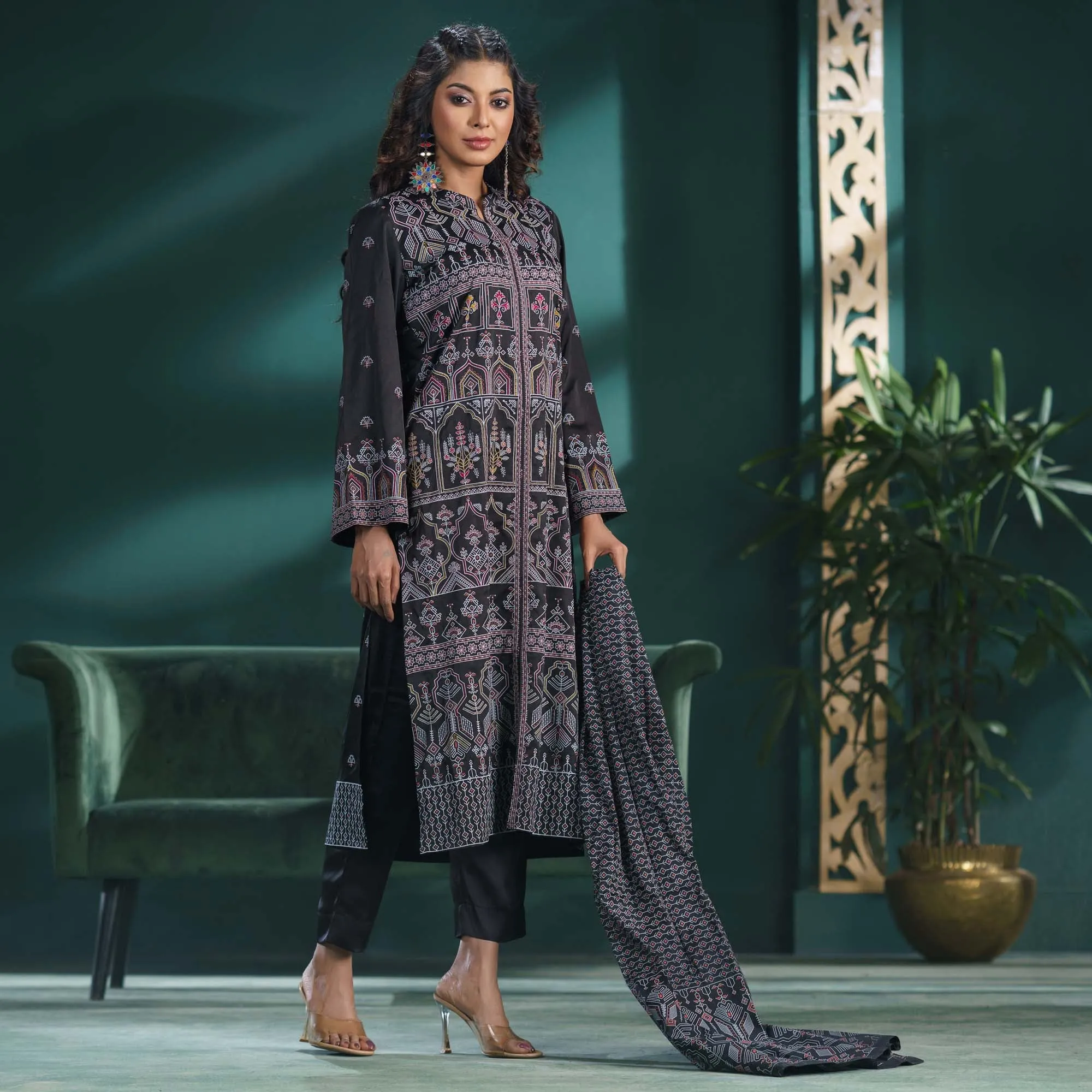 Womens Black Embroidered Set