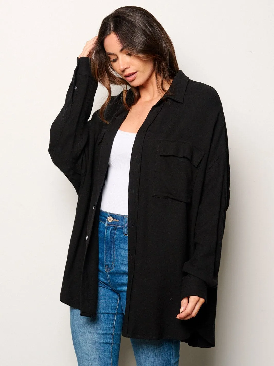 WOMEN'S LONG SLEEVE BUTTON UP FRONT POCKETS OVERSIZED SHIRT