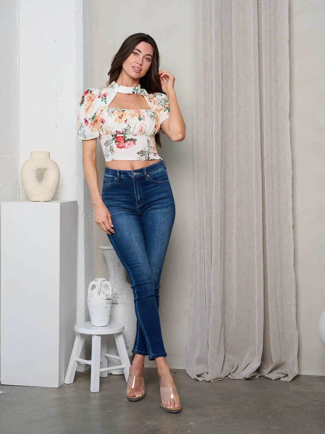 WOMEN'S SHORT PUFF SLEEVE FLORAL CROP TOP