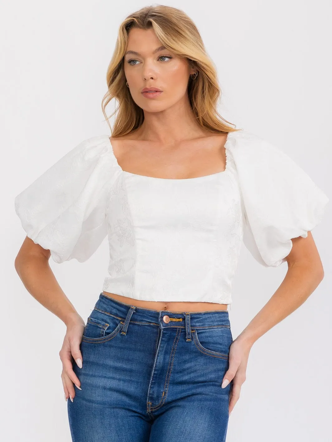 WOMEN'S SHORT SLEEVE SQUARE NECK DETAILED CROP TOP