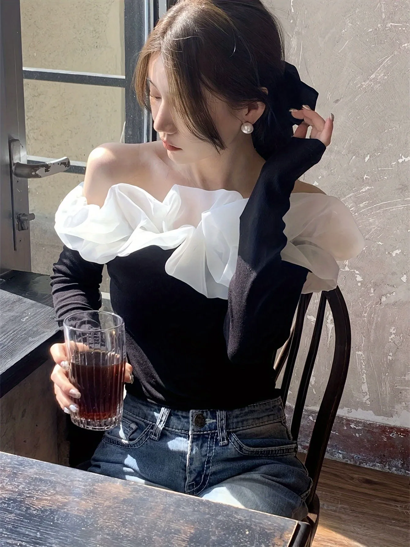 xieyinshe  Contrast Trim Off Shoulder T-Shirt, Elegant Long Sleeve Ruffle Trim T-Shirt For Spring & Fall, Women's Clothing